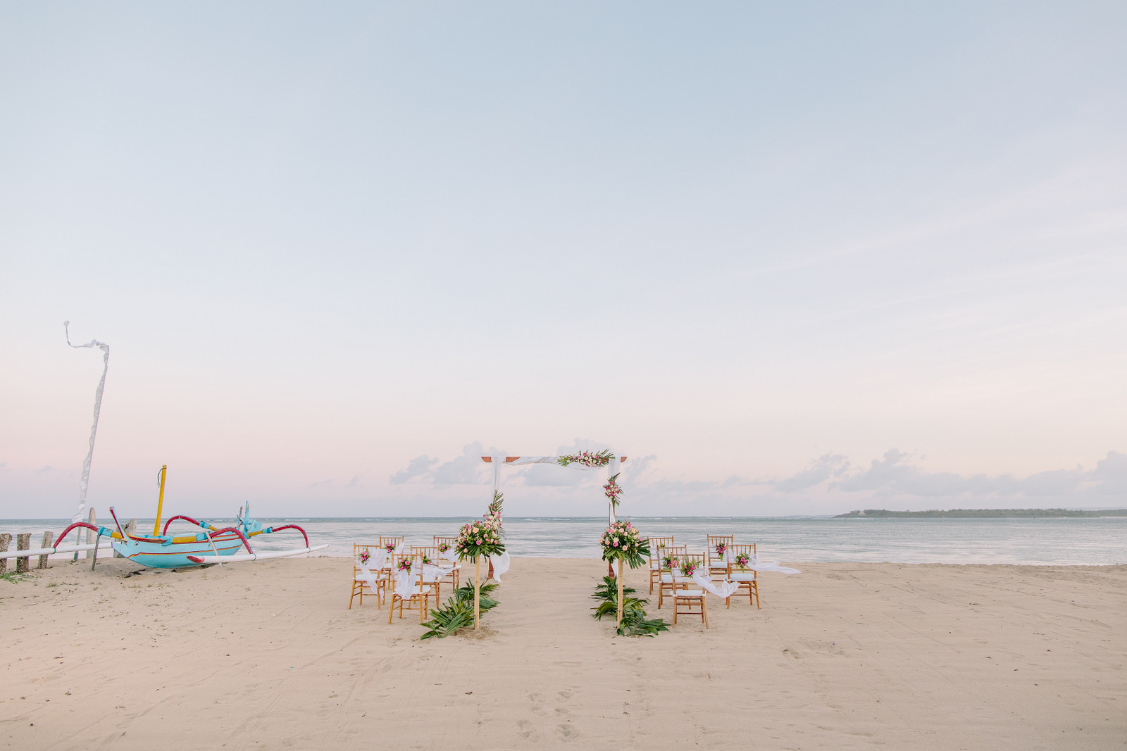 Book your wedding day in Sudamala Suites and Villas Sanur